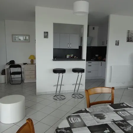 La Porte Oceane Apartment *